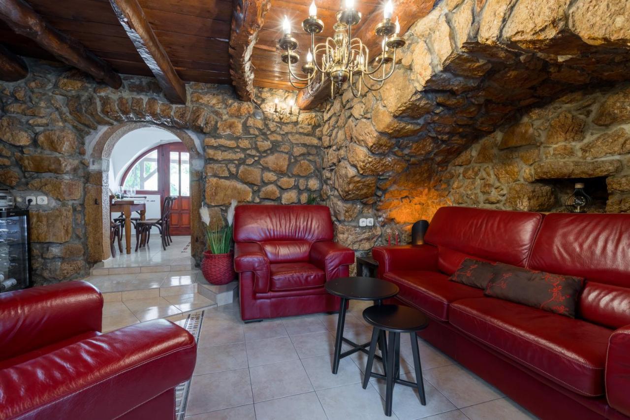Stone Lady Holiday Home With Pool&Hot Tub,Sauna,Bbq,Garden Rasopasno Exterior foto